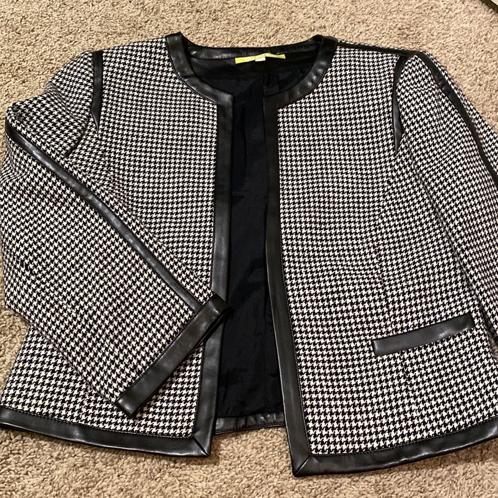 Women's Black and White Houndstooth Jacket